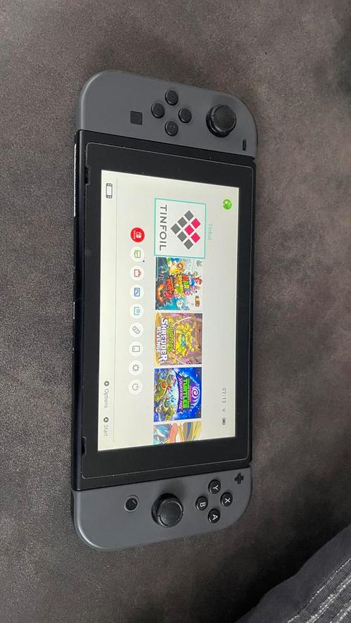 Nintendo switch v1 incl 400gb “unpatched”, Games en Spelcomputers, Spelcomputers | Nintendo Switch, Zo goed als nieuw, Ophalen