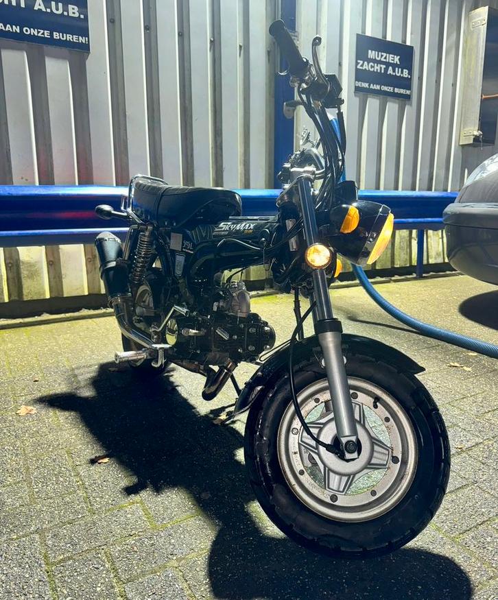 Dax Skyteam A klasse Zonder Rijbewijs !!, Fietsen en Brommers, Brommers | Honda, Gebruikt, Overige modellen, Klasse A (25 km/u)