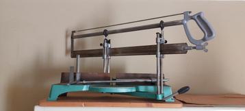 verstekzaag beschikbaar voor biedingen