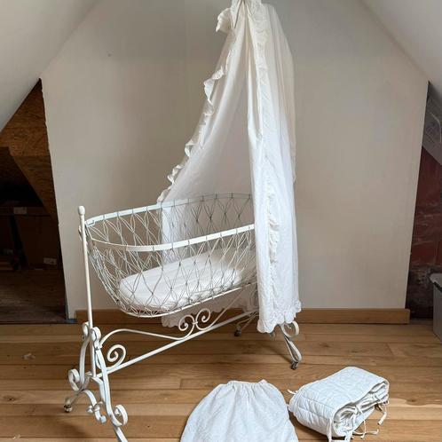 Vintage smeedijzeren wieg met hemel, Kinderen en Baby's, Kinderkamer | Bedden, Gebruikt, Ophalen