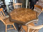 Table de cuisine en bois avec 4 chaises, Enlèvement, Comme neuf