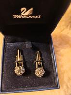 Boutons de manchettes, Enlèvement