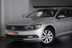 Volkswagen Passat Variant SW 2.0 CR TDi Highline DSG Navi Ca, Auto's, Automaat, Stof, Gebruikt, 4 cilinders