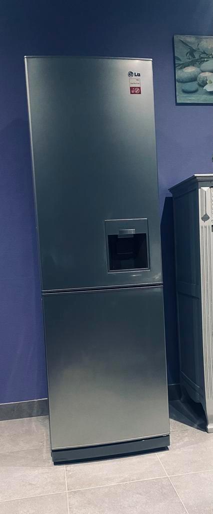 Combi-Koelkast LG, Elektronische apparatuur, Koelkasten en IJskasten, Gebruikt, Met aparte vriezer, 200 liter of meer, 45 tot 60 cm