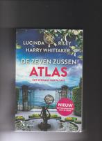 DE ZEVEN ZUSSEN - ATLAS - Lucinda Riley., Livres, Romans, Comme neuf, Belgique, Lucinda Riley, Enlèvement
