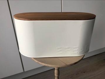Brooddoos • vintage • industrie • hout beschikbaar voor biedingen