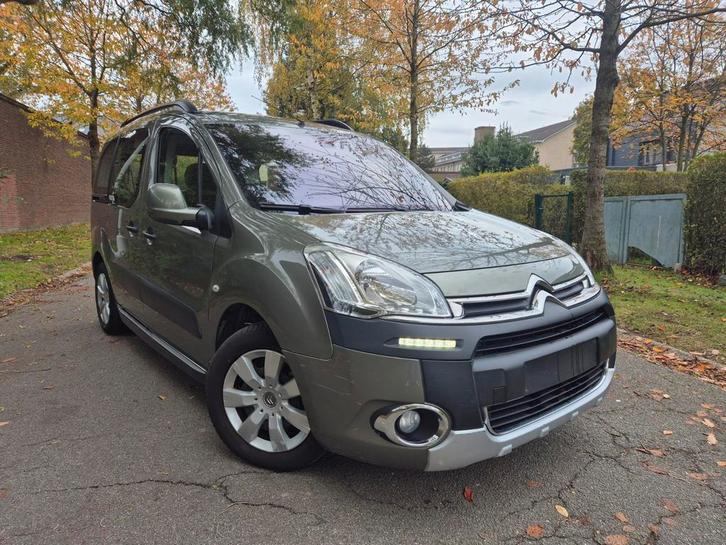 Citroen Berlingo 16 hdi XTR bj 2013 130dkm  Gekeurd Vvk, Auto's, Citroën, Bedrijf, Te koop, Berlingo, ABS, Airbags, Airconditioning