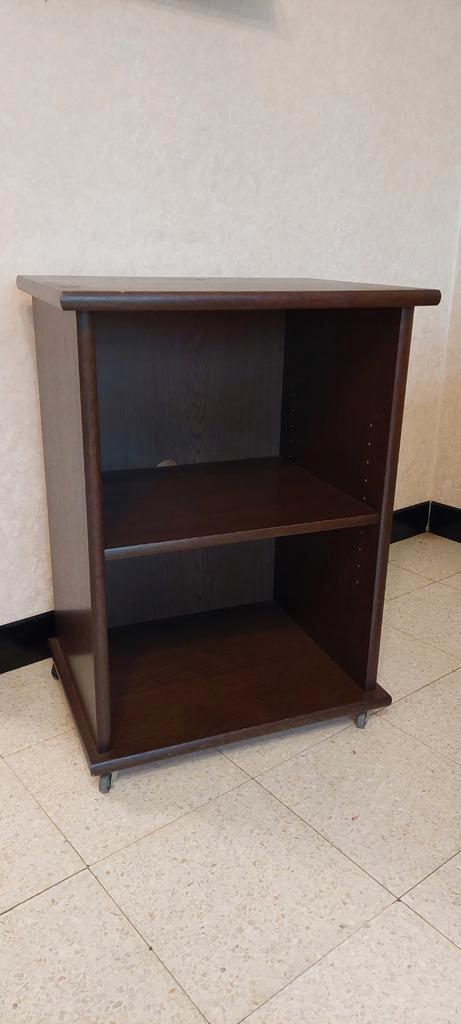 TV - kast op wieltjes, Huis en Inrichting, Kasten | Boekenkasten, Gebruikt, Ophalen