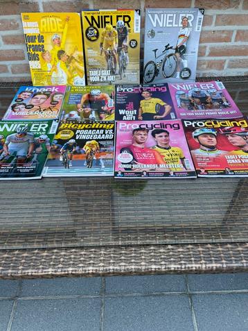 11 sportmagazines in zeer nette staat( als nieuw) beschikbaar voor biedingen