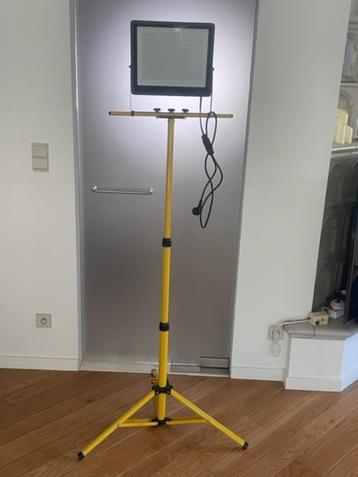 Bouwlamp 300w LED op professioneel statief nieuw beschikbaar voor biedingen