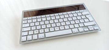 Logitech draadloos zonnenergie toetsenbord K760 (nieuwstaat) beschikbaar voor biedingen