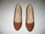 damesschoenen maat 36, Kleding | Dames, Schoenen, Pumps, Bruin, Ophalen of Verzenden, Zo goed als nieuw