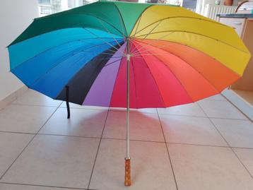 Grote paraplu kleurrijk en vrolijk