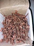 Koperen nagels, Ophalen