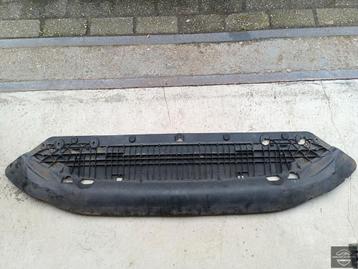 Audi A4 8W S-Line Facelift Voorbumper Onderlip 8W0807611E beschikbaar voor biedingen