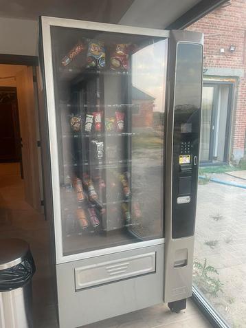 Drank en snoepautomaat beschikbaar voor biedingen
