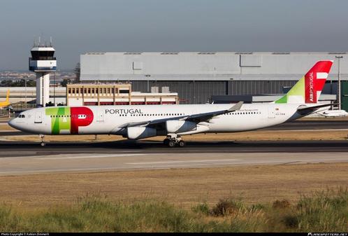 Airbus A340-300 CS-TOA, Verzamelen, Luchtvaart en Vliegtuigspotten, Nieuw, Schaalmodel, Ophalen