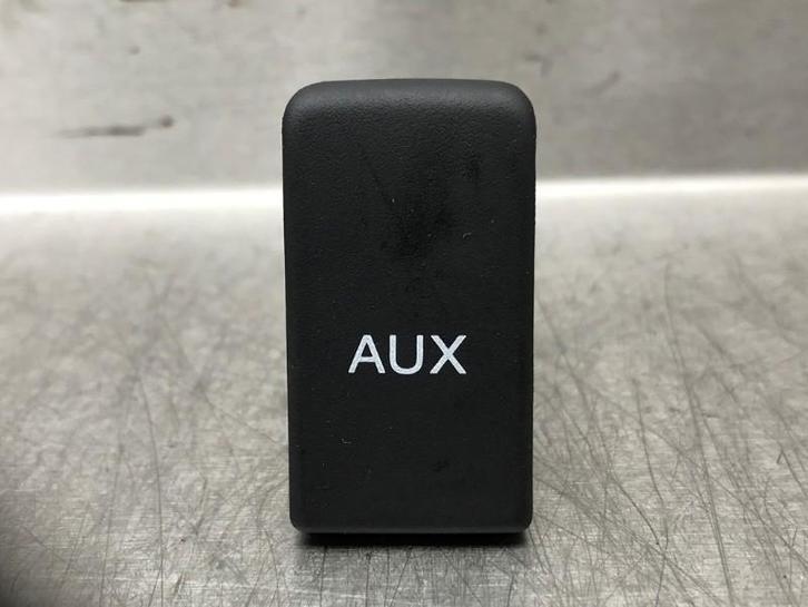 DIVERSEN AUX/USB aansluiting Honda HR-V (RU) (|M58737|), Auto-onderdelen, Overige Auto-onderdelen, Honda, Gebruikt