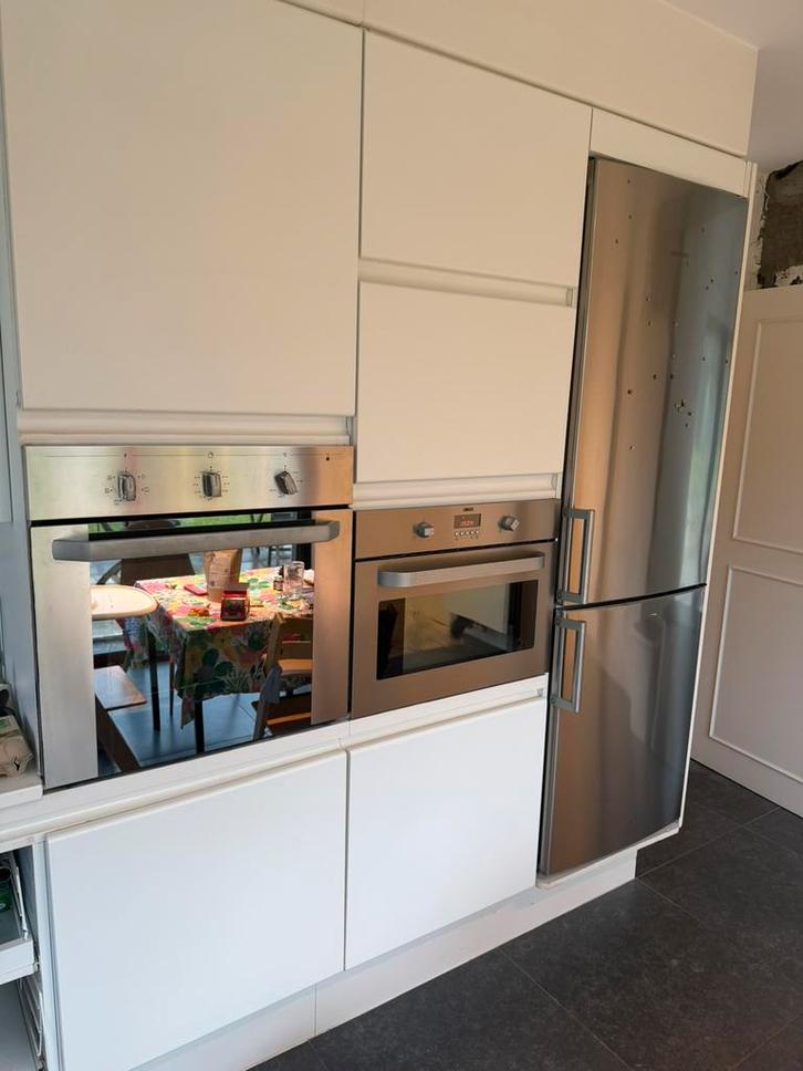 Volledige keuken met Bosch Siemens whirlpool AEG-apparatuur, Huis en Inrichting, Keuken | Complete keukens, Gebruikt, Hoekkeuken