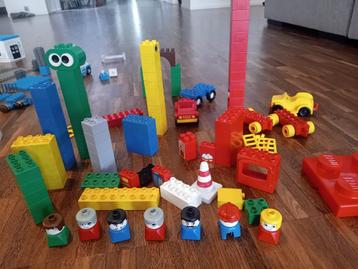 Lego duplo blokken & vliegtuigje beschikbaar voor biedingen