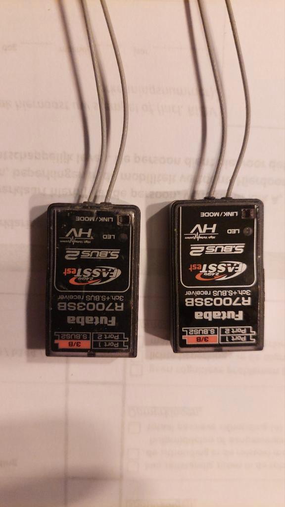 Récepteur Futaba, Hobby & Loisirs créatifs, Modélisme | Radiocommandé & Téléguidé | Avions, Enlèvement