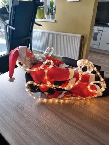Nouveau ! Père Noël en traîneau avec éclairage LED et foncti, Divers, Noël, Enlèvement ou Envoi, Neuf