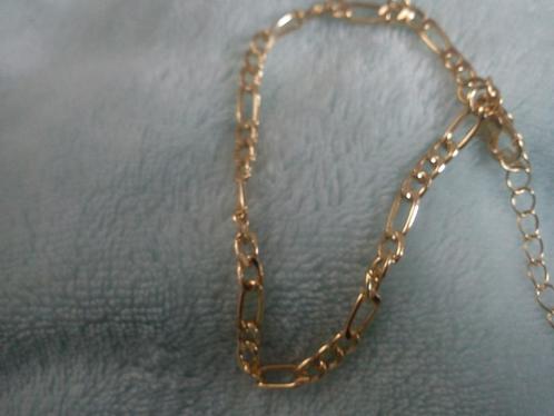 Verguld armbandje met brede schakels, Handtassen en Accessoires, Armbanden, Nieuw, Goud, Goud, Ophalen of Verzenden