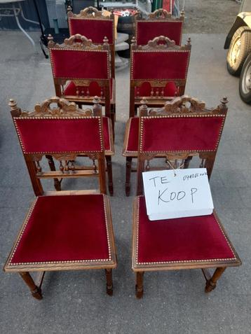 Antieke stoelen  beschikbaar voor biedingen