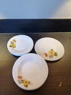 Ensemble assiettes plates et creuses Pyrex, Antiquités & Art, Enlèvement ou Envoi