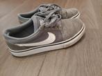 Nike schoenen grijs, Kleding | Dames, Schoenen, Ophalen of Verzenden, Gedragen, Grijs