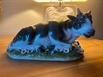 Vache en porcelaine élégante, signée R.B., style XXe siècle., Ophalen of Verzenden