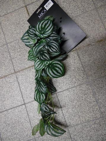 namaak planten beschikbaar voor biedingen