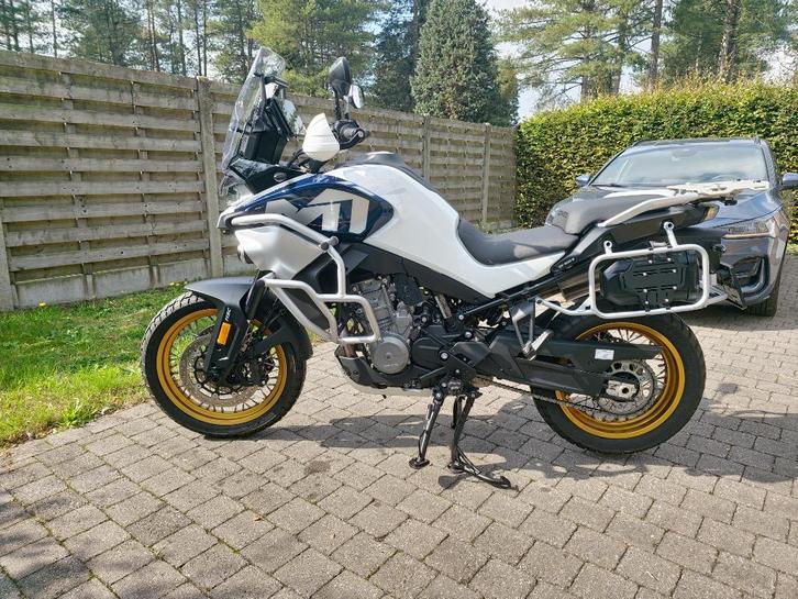 CFMOTO 800MT Explore – 2024 – 3.288 km – kofferset + extras, Motoren, Motoren | CFMOTO, Particulier, Toermotor, meer dan 35 kW