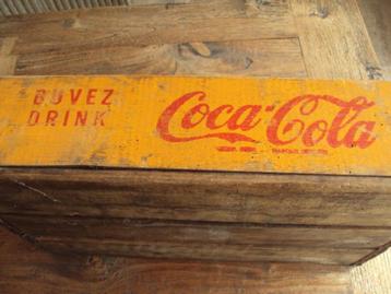 oude houten coca cola bak beschikbaar voor biedingen