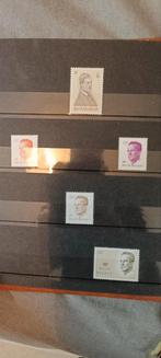 Postzegels 2 albums, Postzegels en Munten, Ophalen of Verzenden