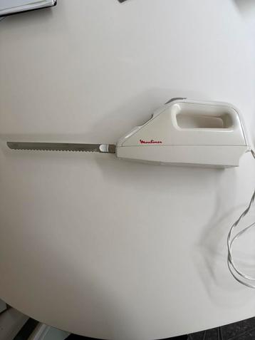 Moulinex elektrisch snijmes, heel weinig gebruikt beschikbaar voor biedingen