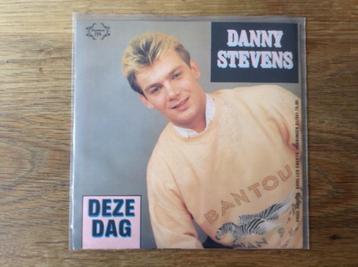 single danny stevens beschikbaar voor biedingen