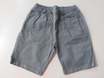 Short, licht grijsblauw, stevig, maat:146, 4€ beschikbaar voor biedingen