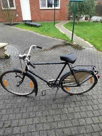 herenfiets Britania Superia beschikbaar voor biedingen