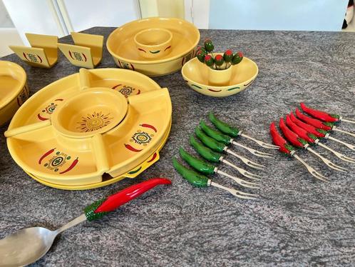 Zomers 14-delig tapas servies, Huis en Inrichting, Keuken | Servies, Nieuw, Schaal of Schalen, Overige stijlen, Ophalen