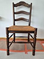 Stevige houten stoelen. 12 stuks, Huis en Inrichting, Stoelen, Ophalen, Zo goed als nieuw, Hout, Vijf, Zes of meer stoelen