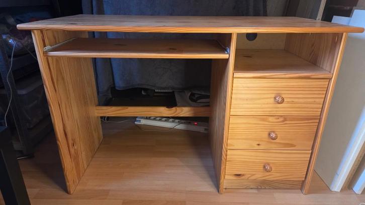 MASSIEF GRENEN BUREAU ALS NIEUW, Huis en Inrichting, Bureaus, Zo goed als nieuw, Bureau, Ophalen