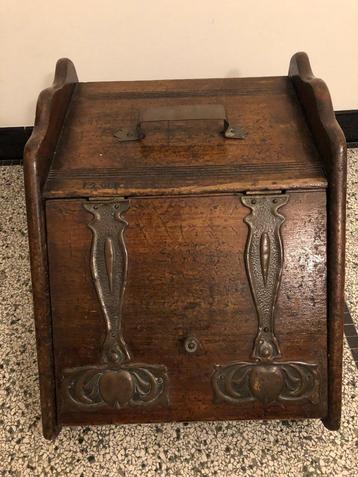retro houten bak, krantenbak, kolenbak (art nouveau) beschikbaar voor biedingen