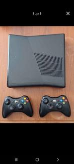 Xbox 360 met 2 controllers, Ophalen, Zo goed als nieuw, Met 2 controllers