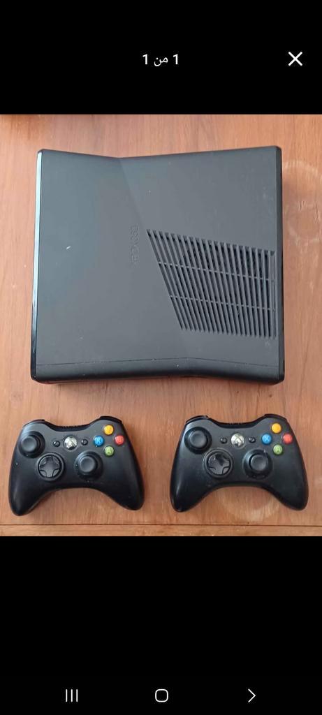 Xbox 360 met 2 controllers, Games en Spelcomputers, Spelcomputers | Xbox 360, Zo goed als nieuw, Met 2 controllers, Ophalen