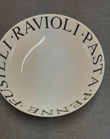 Pasta servies - schaal + borden beschikbaar voor biedingen