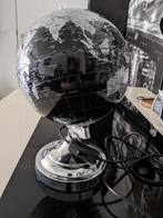Wereldbol nachtlamp zwart met zilver kleur, Maison & Meubles, Accessoires pour la Maison | Globes, Comme neuf, Enlèvement