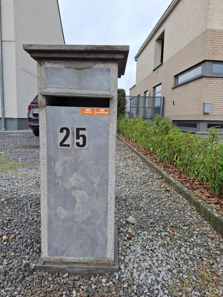 Brievenbus in natuursteen, Huis en Inrichting, Overige Huis en Inrichting, Gebruikt, Ophalen