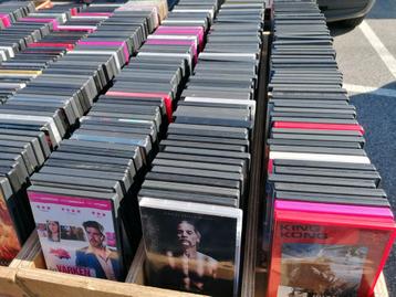 Dvd collectie van 750 dvd's  beschikbaar voor biedingen