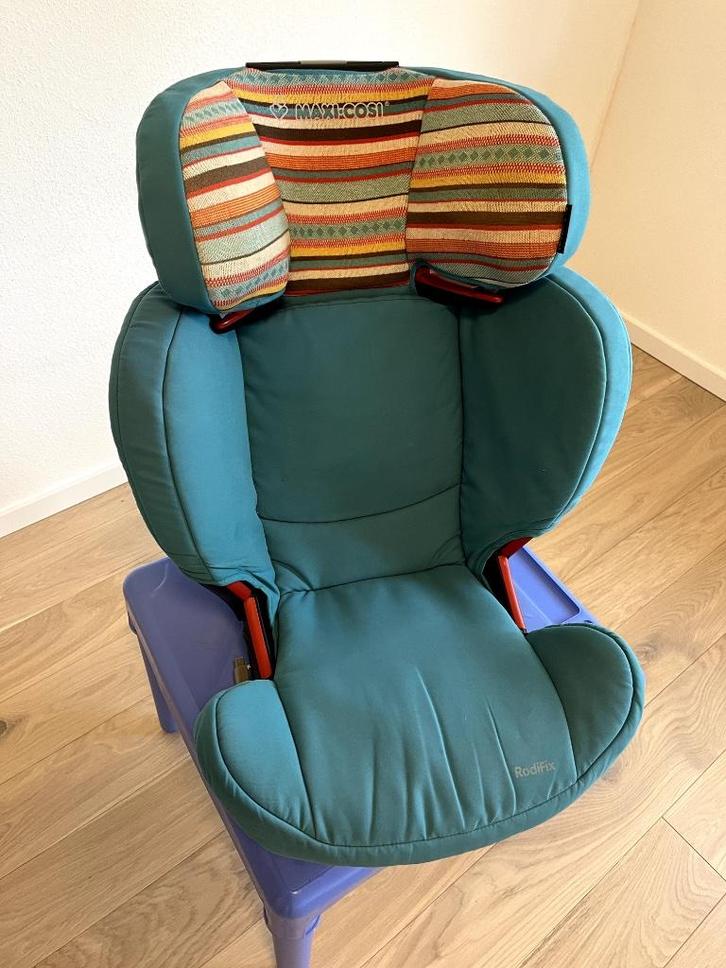 Maxi-Cosi Siège-auto RodiFix 2/3 folkloric blu, Enfants & Bébés, Sièges auto, Utilisé, Maxi-Cosi, 15 à 36 kg, Isofix, Dossier réglable